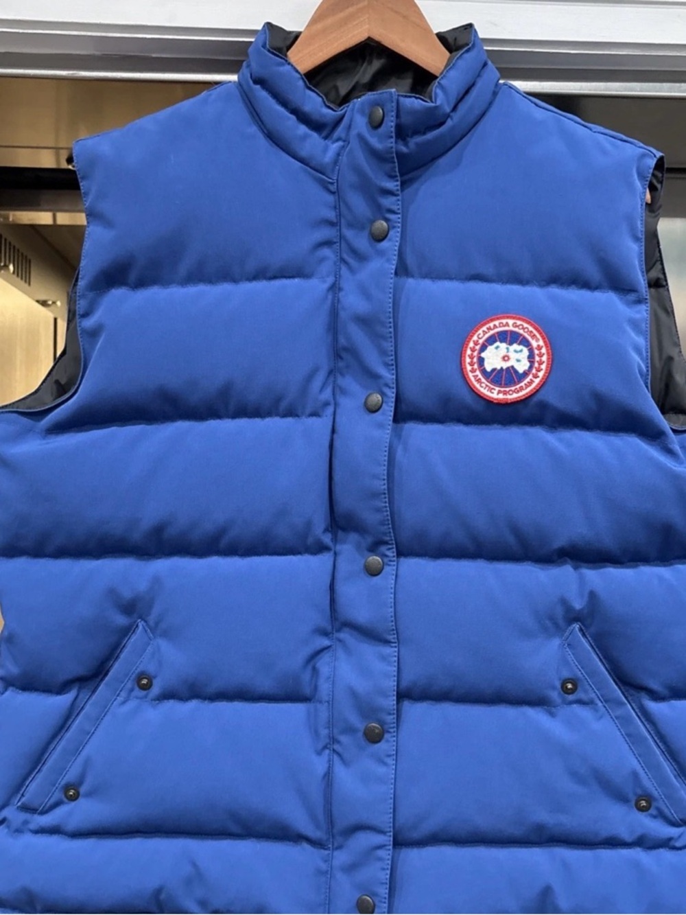 Canada Goose Royal Blue Quilted Puffer Vest with Logo Patch authentic 100%